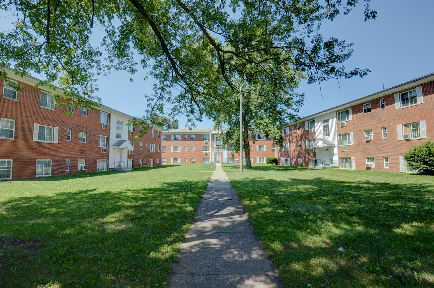 Photos and Video of Columbus Park Apartments in Columbus, OH